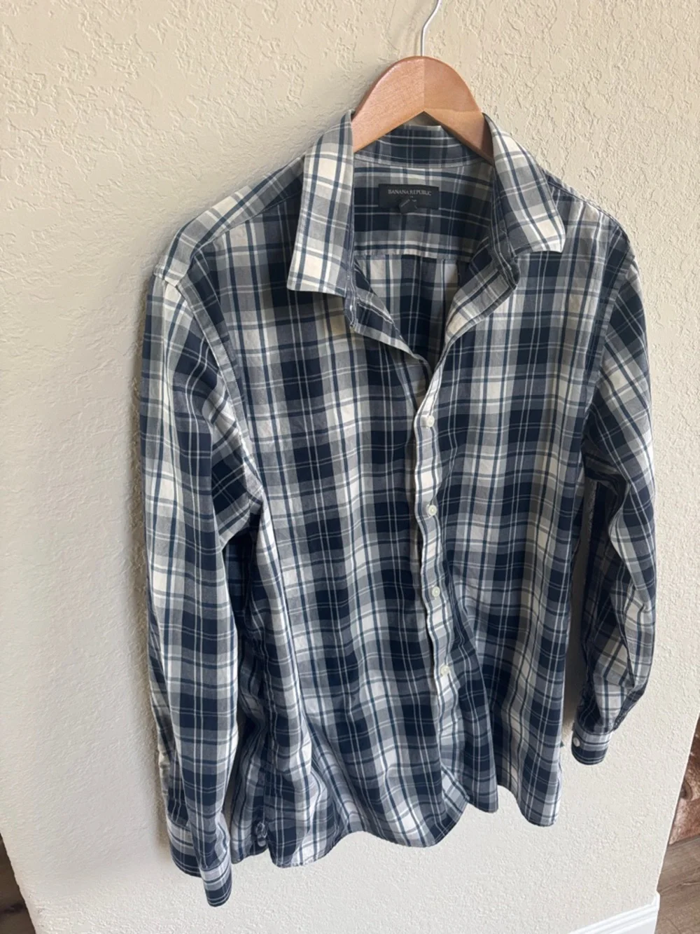 Banana Republic Men's Navy & White Plaid Button-Down Shirt